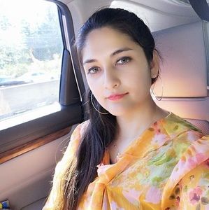 Meet your Posher, Firdous